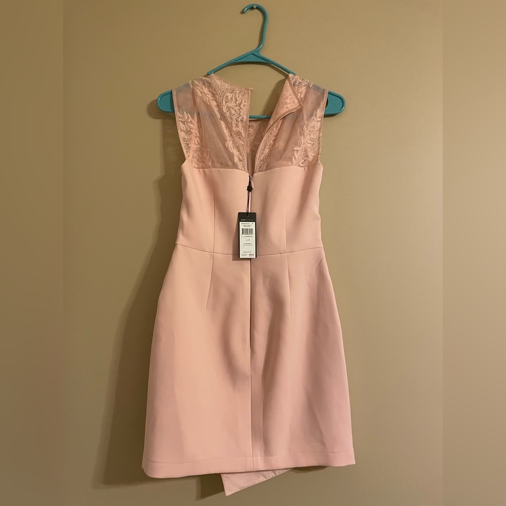 NWT BCBGMAXAZRIA size 4 baby pink mini dress